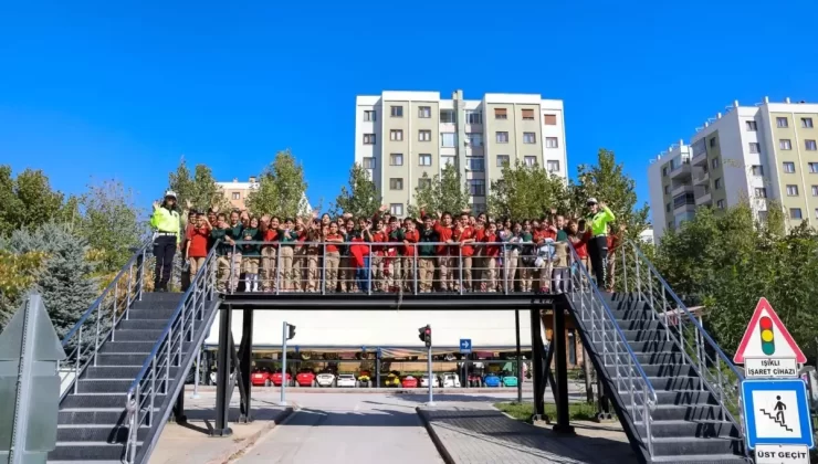 Selçuklu Trafik Eğitim Parkı’nda Çocuklara Trafik Bilinci Aşılanıyor