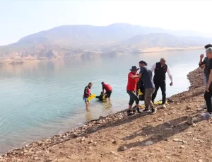 Siirt’te Heyelan: Kamyonet Aranıyor