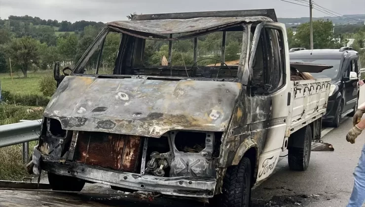 Sinop’ta Kamyonette Yangın