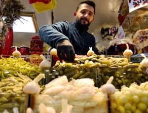 Sivas’a sonbahar geldi, turşu satışları arttı