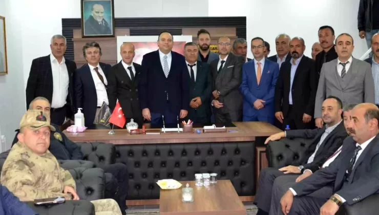 Tatvan’da Muhtarlar Günü Kutlandı