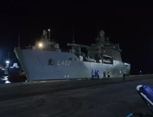 TCG Bayraktar, 588 Türk Vatandaşını Kurtardı