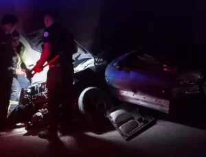 Tünelde can pazarı: Aynı aileden 4 kişi araç içinde sıkıştı