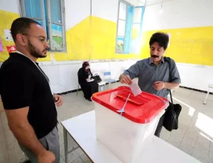 Tunus’ta Cumhurbaşkanlığı Seçimi Başladı