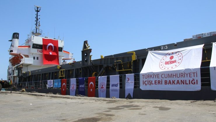 Türkiye’nin “İyilik Gemisi” Somali’ye ulaştı