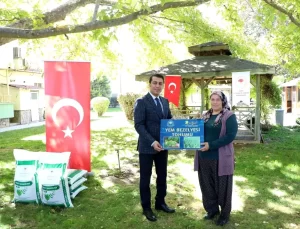 Uşak’ta Üreticilere 24,2 Ton Yem Bezelyesi Dağıtıldı