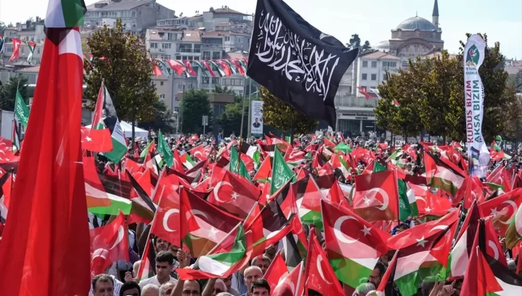 Üsküdar Meydanı’nda Gazze’ye destek mitingi düzenlendi