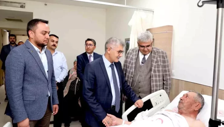 Vali Çelik, Şehit Ömer Halisdemir’in Babasını Hastanede Ziyaret Etti