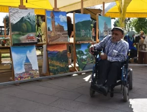 Yaşlıların Anıları Tuvale Yansıtıldı