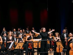 Yeni sezon CRR Senfoni Orkestrası konseriyle başladı