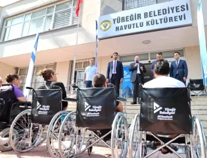 Yüreğir Belediyesi’nden Engelli Bireylere Medikal Malzeme Desteği