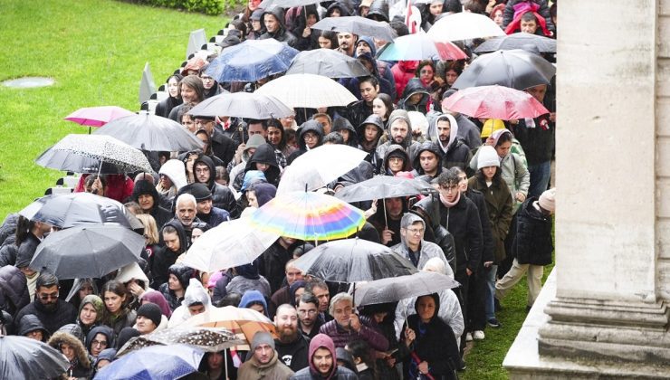 10 Kasım’da Dolmabahçe Sarayı’na ziyaretçi akını