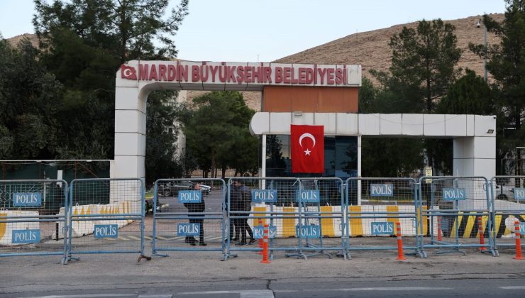 3 belediyeye kayyum: DEM Parti grup toplantısı Mardin’de