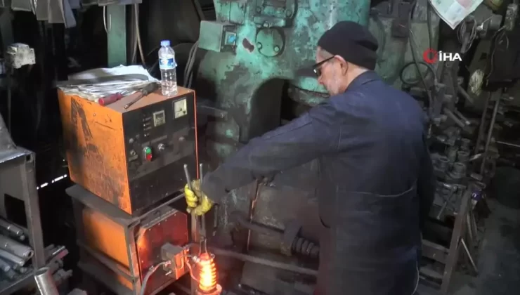 53 Yıldır Demir Ustası: Geleneksel Meslek Yaşıyor