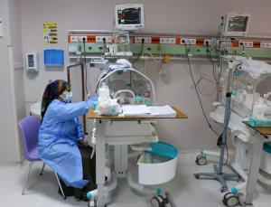 600 Gram Doğan Bebek Hayata Tutundu