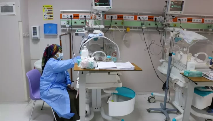 600 Gram Doğan Bebek Hayata Tutundu