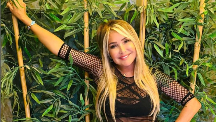 61’lik Yonca Evcimik’in Antalya tarzı şaşırttı! Kıyafetine yorum yağdı