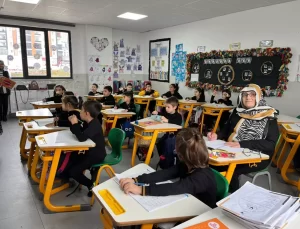 81 Yaşında Okula Giden Kadının Hayali Gerçek Oluyor