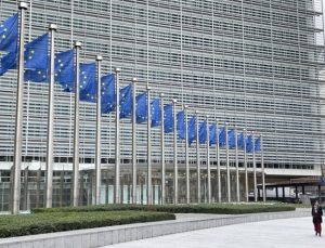 AB, 2025 için büyüme tahminini düşürdü