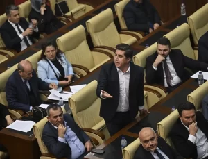 ABB Meclisinde Kavga Sürüyor