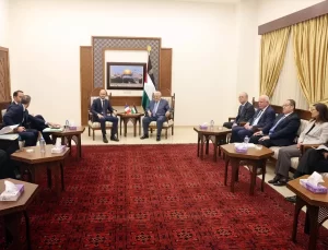 Abbas, Fransa ile Gazze’den Çekilme Talep Etti