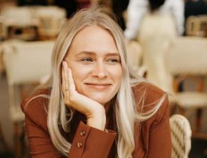 ABD’li fenomen klozette yaptığı yemeği misafirlerine yedirdi