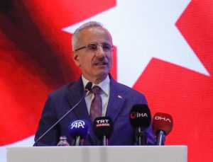 Abdulkadir Uraloğlu: 2025 sonunda 250 milyon hava yolu yolcusu öngörüyoruz