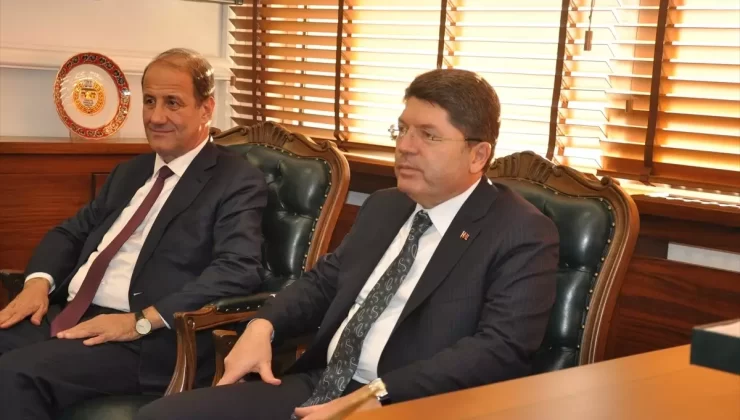 Adalet Bakanı Eskişehir’de Ziyaretlerde Bulundu