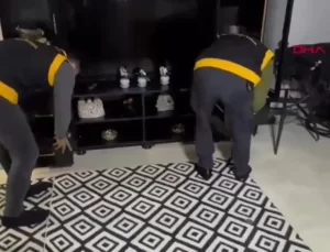 Adana’da 14 Yaşındaki Çocukta Ruhsatsız Silah ve Uyuşturucu Ele Geçirildi