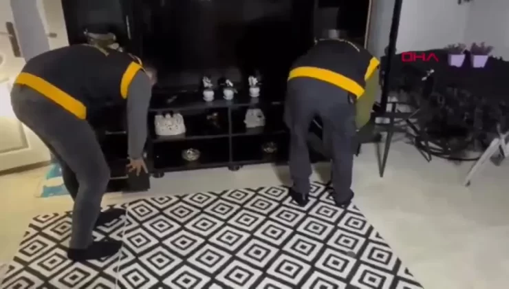 Adana’da 14 Yaşındaki Çocukta Ruhsatsız Silah ve Uyuşturucu Ele Geçirildi