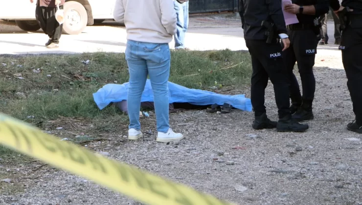 Adana’da Ekmek Alırken Kalp Krizi Geçiren Kadın Hayatını Kaybetti