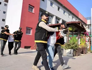 Adana’da Kebapçıya Silahlı Saldırı: İki Tutuklama