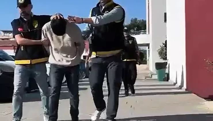 Adana’da Mektep ofisine Silahlı Saldırı