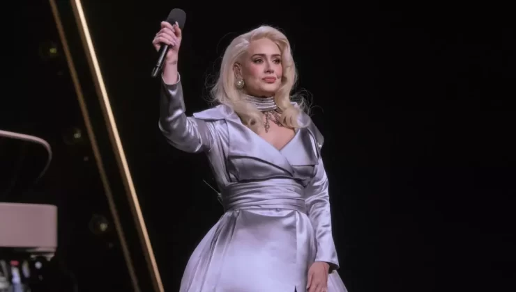 Adele Müziğe Süresiz Ara Veriyor