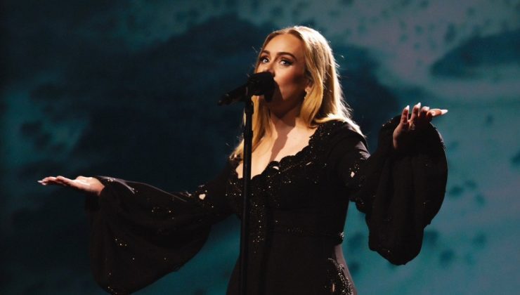 Adele sahnelere veda etti