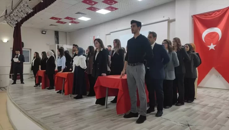 Adilcevaz’da Öğretmenler Günü Kutlandı