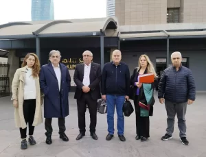 Adliye Önünde Adalet Çağrısı