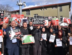 Afyonkarahisar Belediye Meclisinde alınan “içkili yer bölgesi kararı” protesto edildi