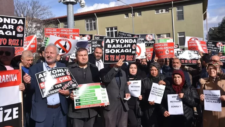 Afyonkarahisar Belediye Meclisinde alınan “içkili yer bölgesi kararı” protesto edildi