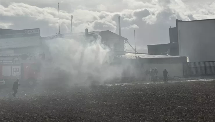 Afyonkarahisar’da Akaryakıt İstasyonunda Yangın