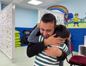 Ağrı’da çocuğunu kaybeden doktor, kendini hasta çocuklara adadı