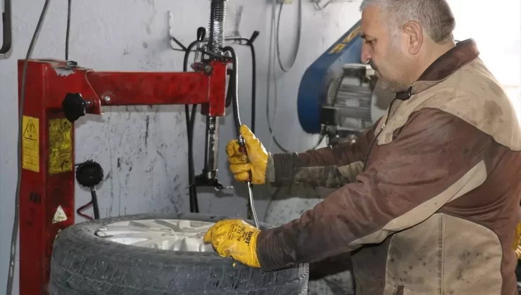 Ağrı’da Kış Lastiği Yoğunluğu Artıyor