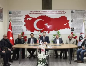 Ahlatlı şehitler, kabirleri başında anıldı