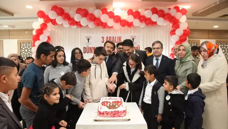 Ahlat’ta Engelli Resim Sergisi