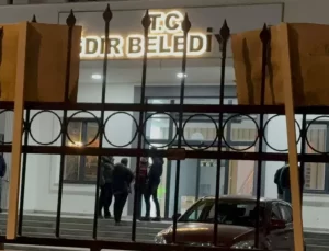 AK Parti İl Binasına Satırla Saldırı