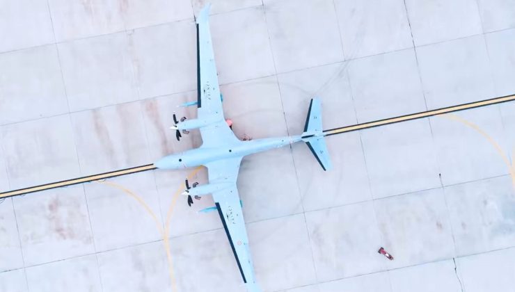 AKINCI’dan atılan İHA-230 Süpersonik Füzesi 155 km uzaktaki hedefi vurdu