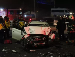 Aksaray’da Otobüs ve Otomobil Çarpıştı: 1 Ölü, 1 Yaralı