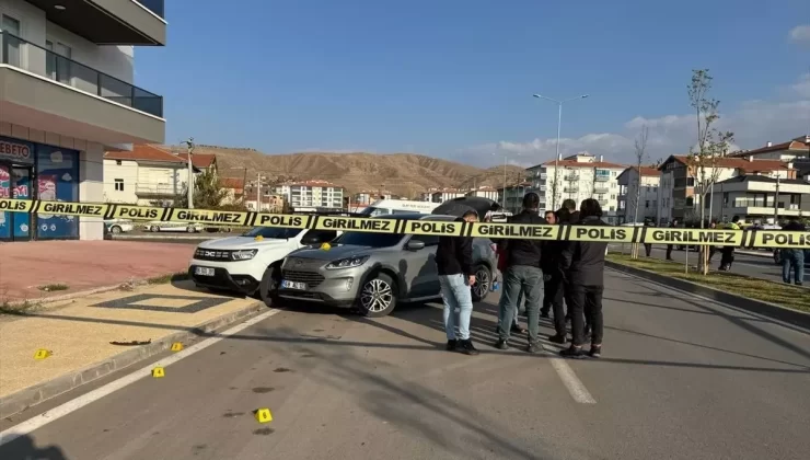 Aksaray’da Park Yeri Kavgası: 2 Yaralı