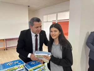 Alaçam’da Sınav Kitapları Dağıtıldı