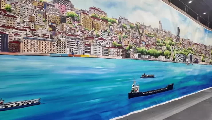 Alev Özas’ın ‘Dev İstanbul’ Sergisi Açıldı